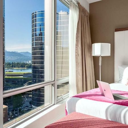 Auberge Vancouver Hotel Bagian luar foto